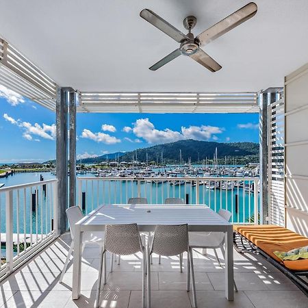 Seas The Day At The Marina Apartment Airlie Beach Bagian luar foto