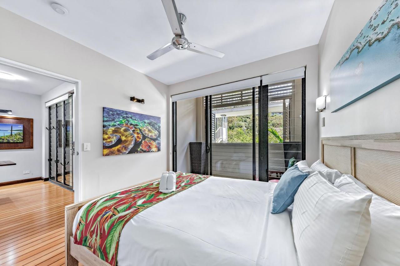 Seas The Day At The Marina Apartment Airlie Beach Bagian luar foto