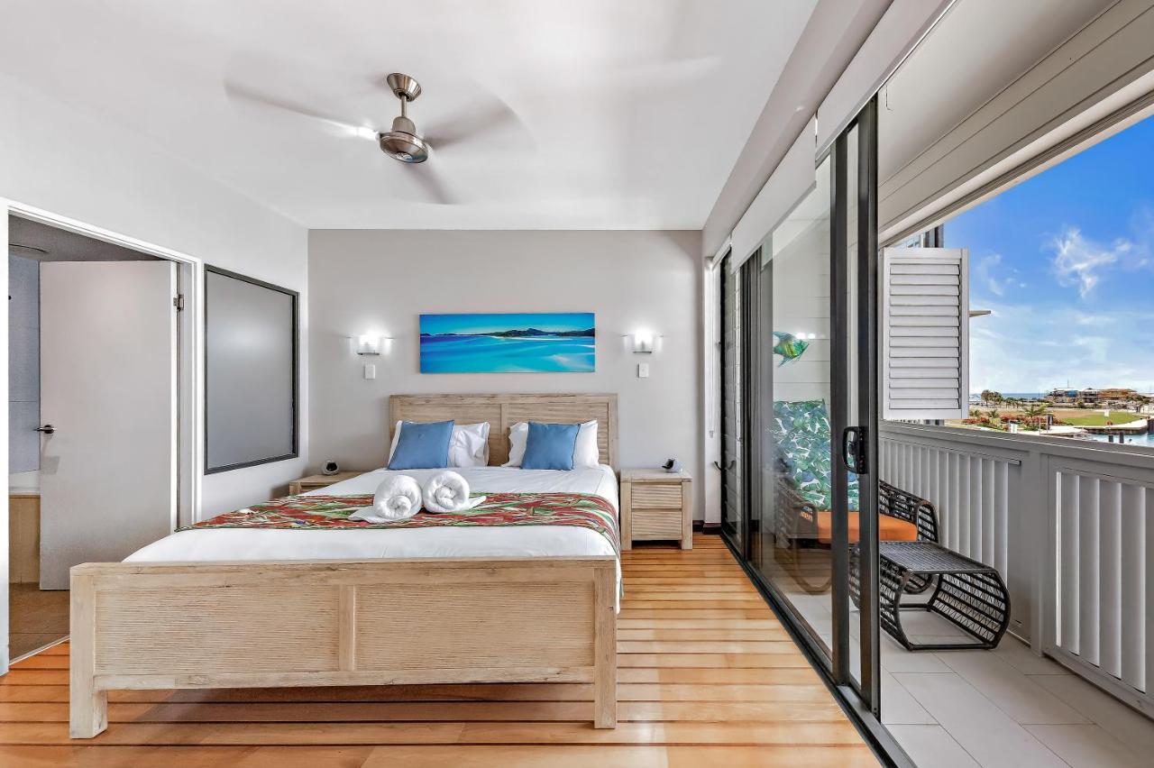 Seas The Day At The Marina Apartment Airlie Beach Bagian luar foto